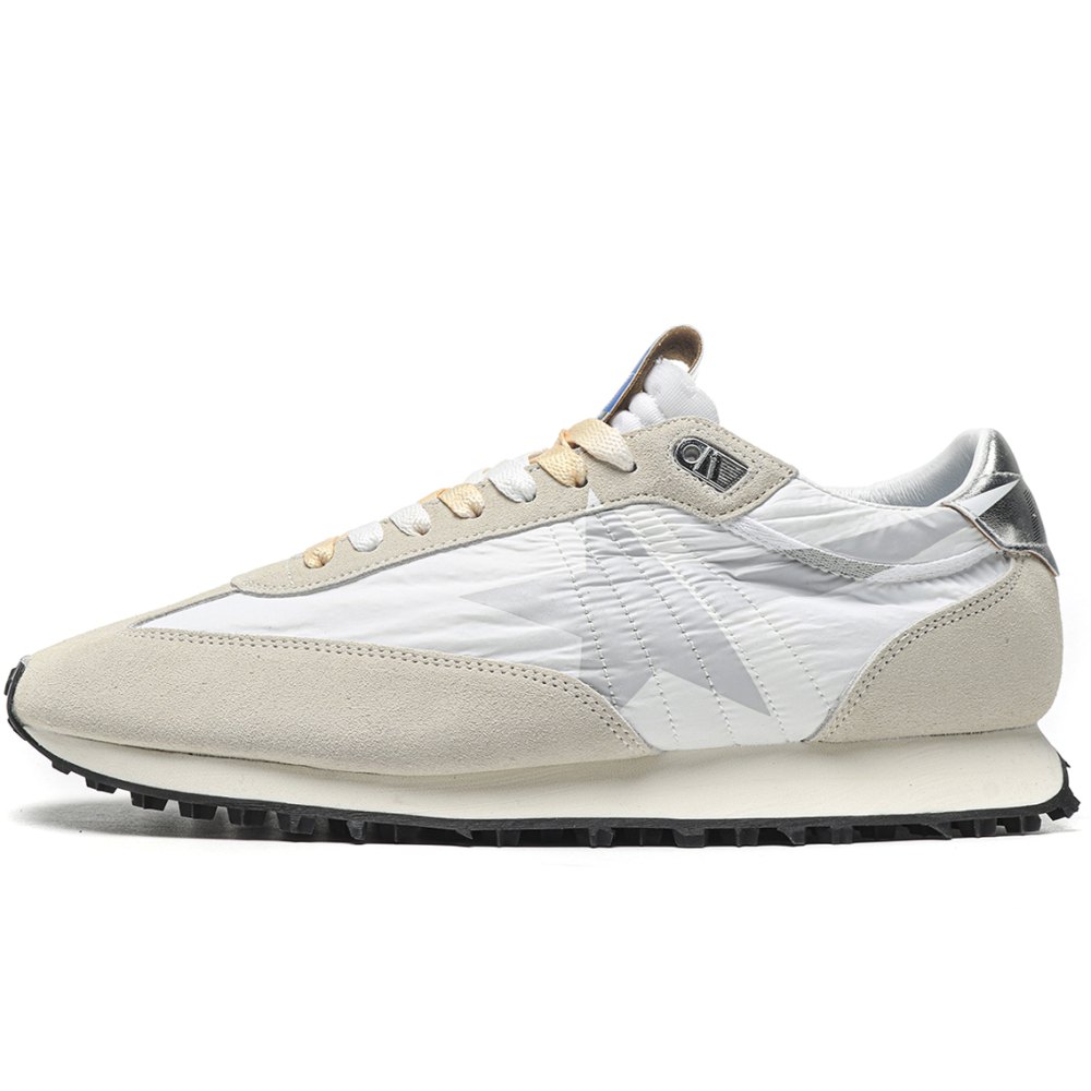 dd g01den g003e M*rathon with white nylon upper and silver star